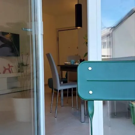 Interno 5 Apartment
